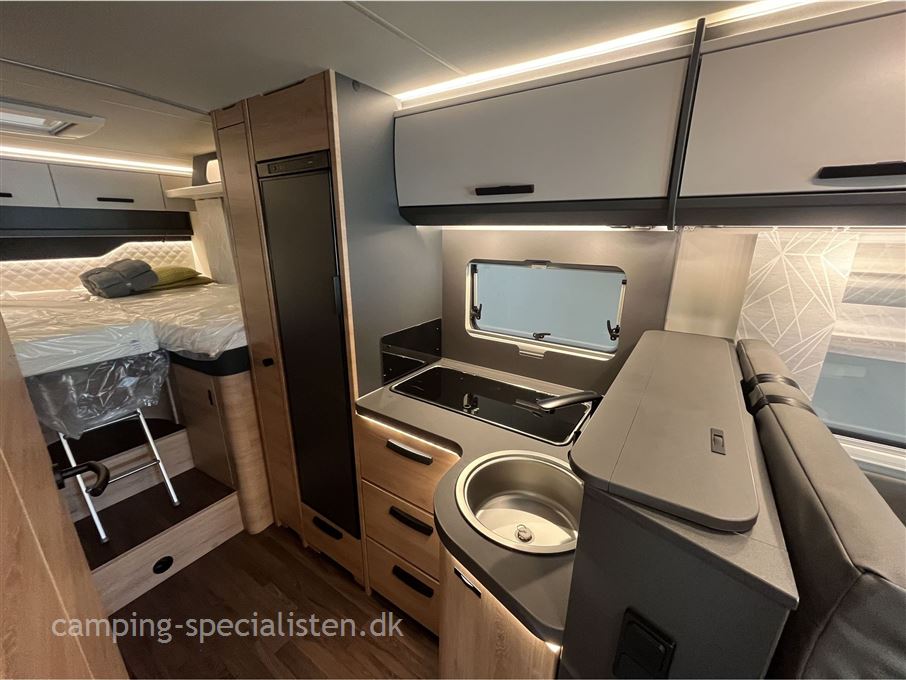 Knaus L!VE TI 700 MEG Platinum Selection